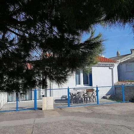 Maison De Pecheur Cour Privee En Centre Feriehus Saint Gilles Croix de vie